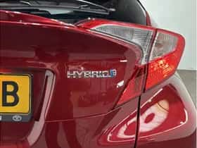 Toyota C-HR (2019) thumbnail 12