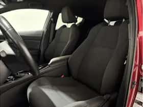 Toyota C-HR (2019) thumbnail 15