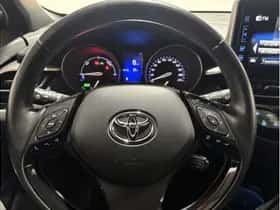 Toyota C-HR (2019) thumbnail 18