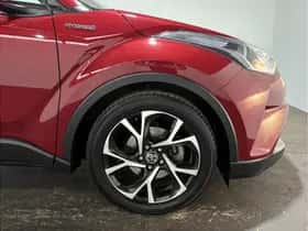 Toyota C-HR (2019) thumbnail 10