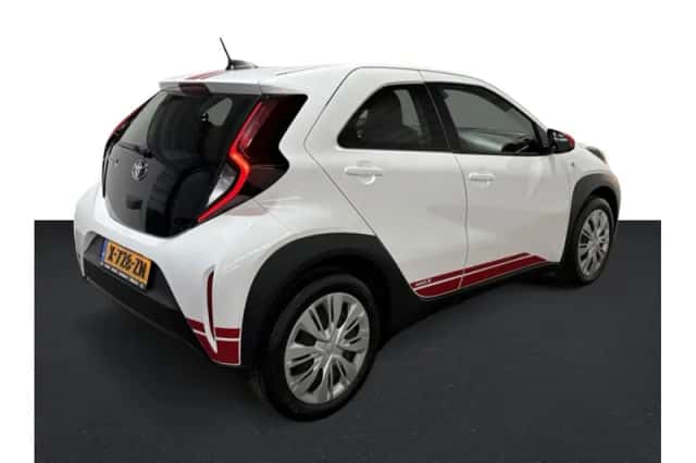 Toyota Aygo X (2024) thumbnail 2