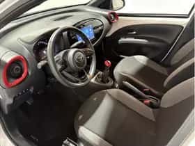 Toyota Aygo X (2024) thumbnail 13