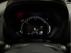 Toyota Aygo X (2024) thumbnail 4