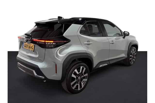 Toyota Yaris Cross (2024) thumbnail 2