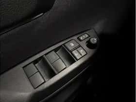 Toyota Yaris Cross (2024) thumbnail 32