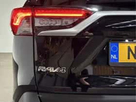 Toyota RAV4 (2021) thumbnail 11