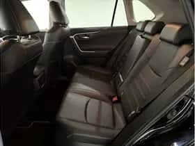 Toyota RAV4 (2021) thumbnail 19