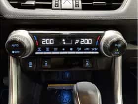 Toyota RAV4 (2021) thumbnail 31