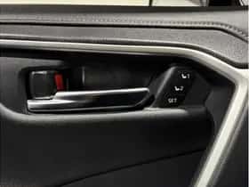 Toyota RAV4 (2021) thumbnail 36