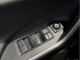 Toyota RAV4 (2021) thumbnail 37