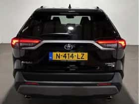 Toyota RAV4 (2021) thumbnail 9