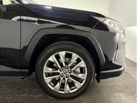 Toyota RAV4 (2021) thumbnail 10