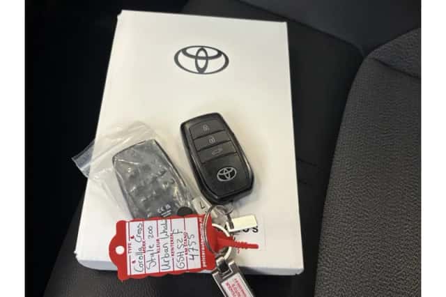 Toyota Corolla Cross (2024) thumbnail 5