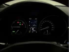 Toyota C-HR (2021) thumbnail 4
