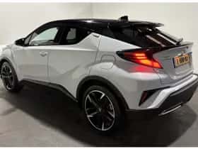 Toyota C-HR (2021) thumbnail 8