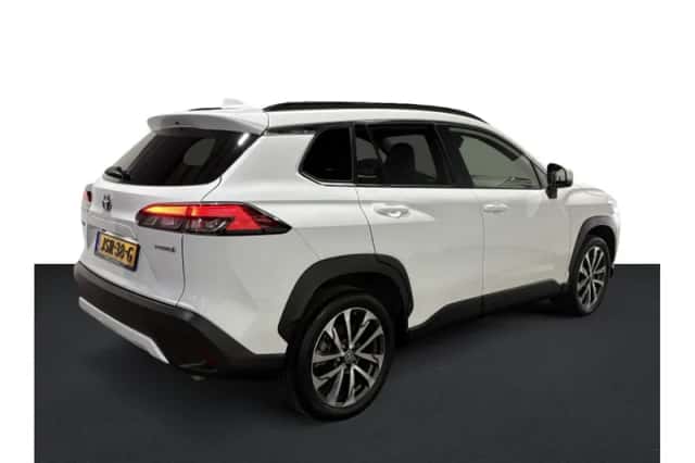 Toyota Corolla (2022) thumbnail 2
