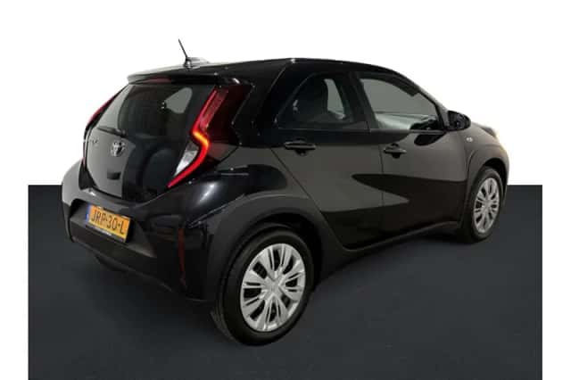Toyota Aygo X (2025) thumbnail 2