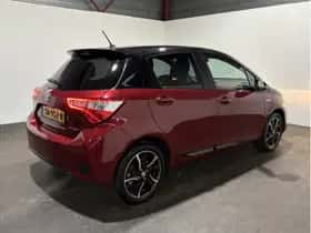 Toyota Yaris (2018) thumbnail 2