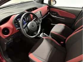 Toyota Yaris (2018) thumbnail 13