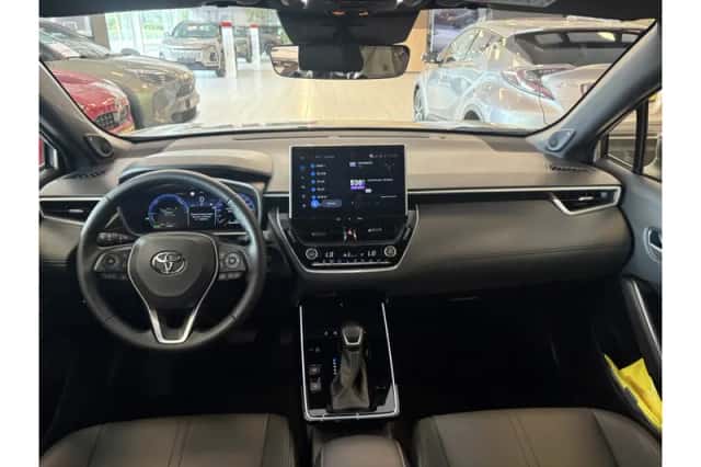 Toyota Corolla (2025) thumbnail 3