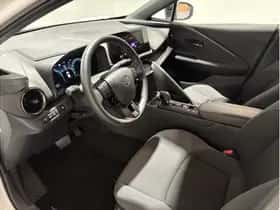 Toyota C-HR (2025) thumbnail 17