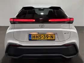 Toyota C-HR (2025) thumbnail 9