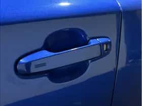 Toyota C-HR (2022) thumbnail 13