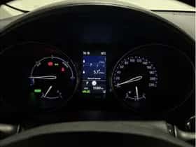 Toyota C-HR (2022) thumbnail 4