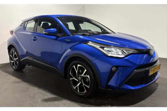 Toyota C-HR (2022) thumbnail 6