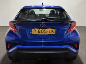 Toyota C-HR (2022) thumbnail 9