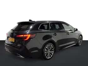 Toyota Corolla (2025) thumbnail 2