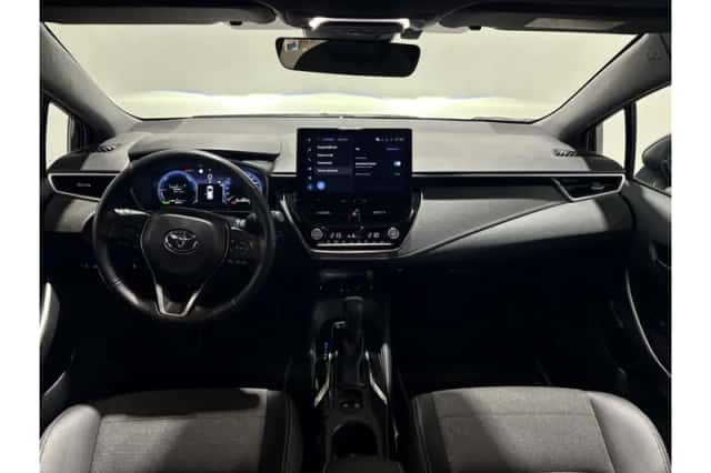 Toyota Corolla (2025) thumbnail 3