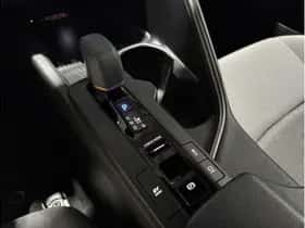Toyota C-HR (2024) thumbnail 29