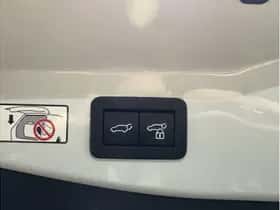Toyota C-HR (2024) thumbnail 35