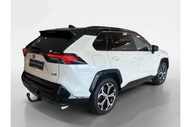 Toyota RAV4 (2022) thumbnail 2