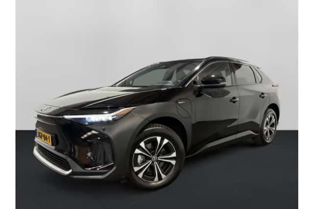 Toyota bZ4X (2025) thumbnail 1