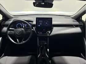 Toyota Corolla (2024) thumbnail 3