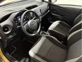 Toyota Yaris (2019) thumbnail 16
