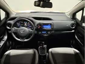 Toyota Yaris (2019) thumbnail 3