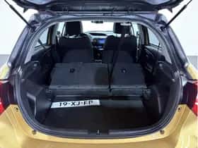 Toyota Yaris (2019) thumbnail 40