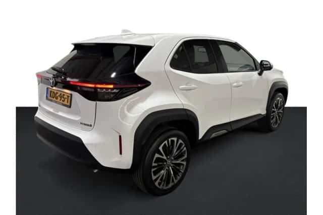 Toyota Yaris Cross (2022) thumbnail 2