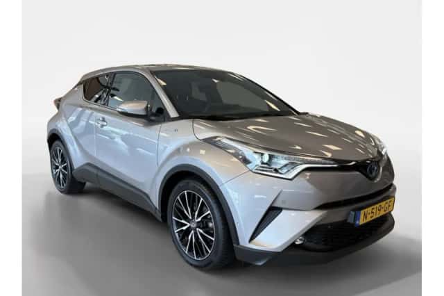 Toyota C-HR (2019) thumbnail 6