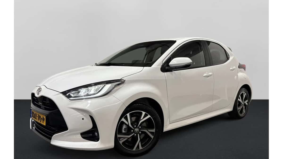 Toyota Yaris (2025) — foto 1