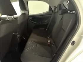 Toyota Yaris (2025) thumbnail 16