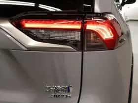 Toyota RAV4 (2022) thumbnail 12