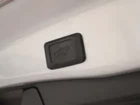 Toyota RAV4 (2022) thumbnail 17