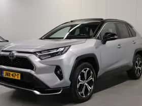 Toyota RAV4 (2022) thumbnail 8