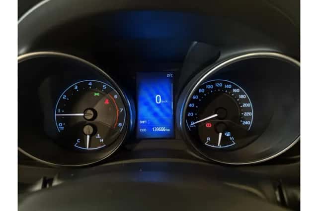 Toyota Auris (2018) thumbnail 4
