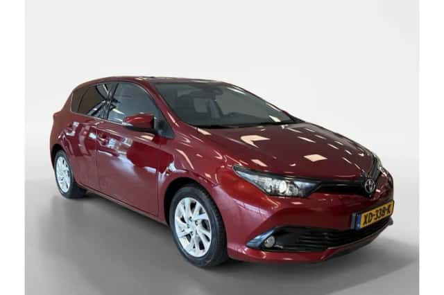 Toyota Auris (2018) thumbnail 6