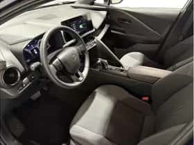 Toyota C-HR (2025) thumbnail 15